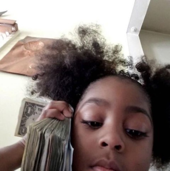 Meet your Posher, Alisson - Picture 1 of 1